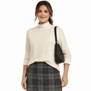 Evereve Cream Textured Mock Neck Top Long Sleeve Lightweight Size L🧡